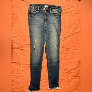 Kancan KURVY skinny’s from buckle. Size 29